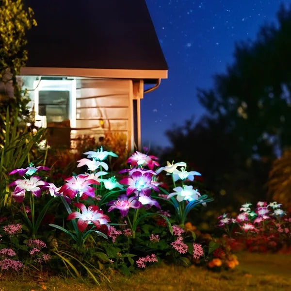 SolarBlossom - Magische tuinlamp met bloemmotief