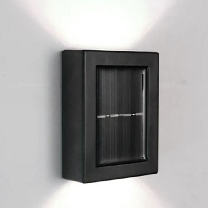 Solar wandlamp met dubbele schaduw