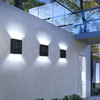Solar wandlamp met dubbele schaduw
