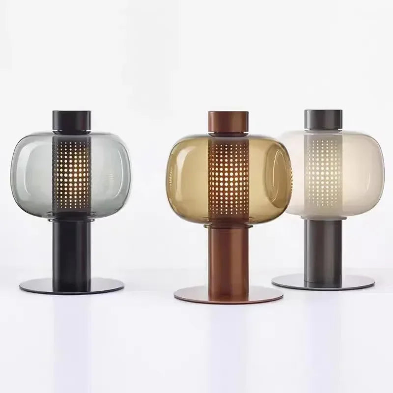 LED tafellamp met glazen kap en stenen basis