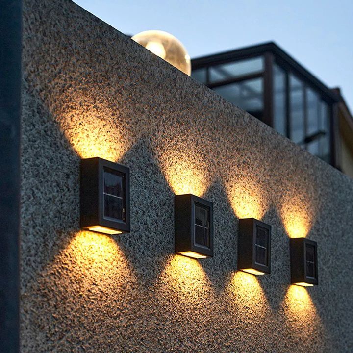 Solar wandlamp met dubbele schaduw