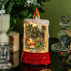 Kerstlantaarn die sfeer toevoegt aan het interieur
