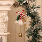 Kerstboomhanger | Vilten kerstboom met bel | Gouden details | Rustieke decoratie