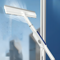 Professionele glasreiniger met waterspray
