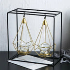 Decoratieve hangende houder voor een theelichtje