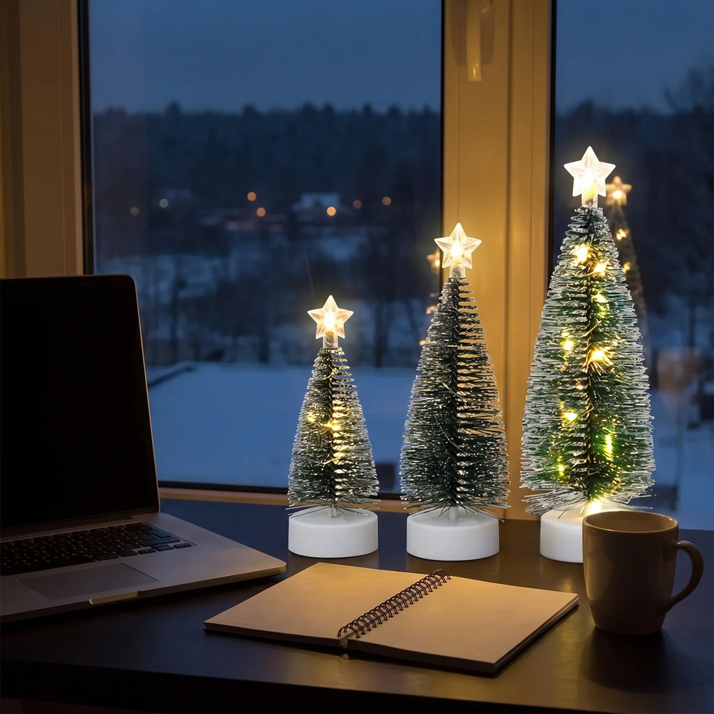 Set van drie verlichte kerstboompjes voor kleine ruimtes