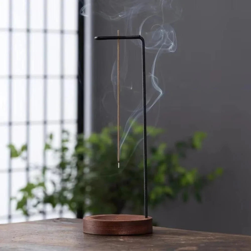 Handgemaakte houten wierookhouder voor een rustige sfeer