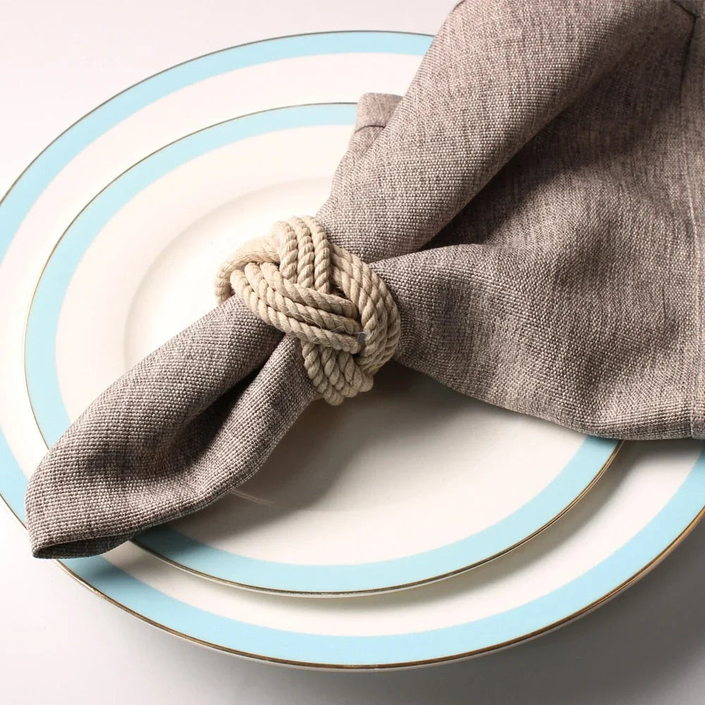 Set van 10 handgeweven jute servetringen voor een sfeervolle tafelaankleding